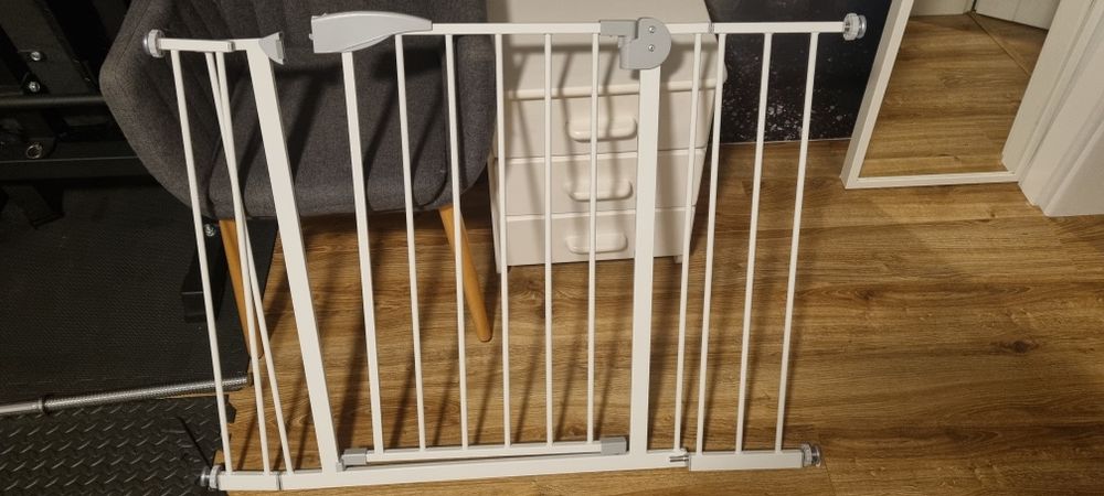 Barierka zabezpieczająca bramka rozporowa