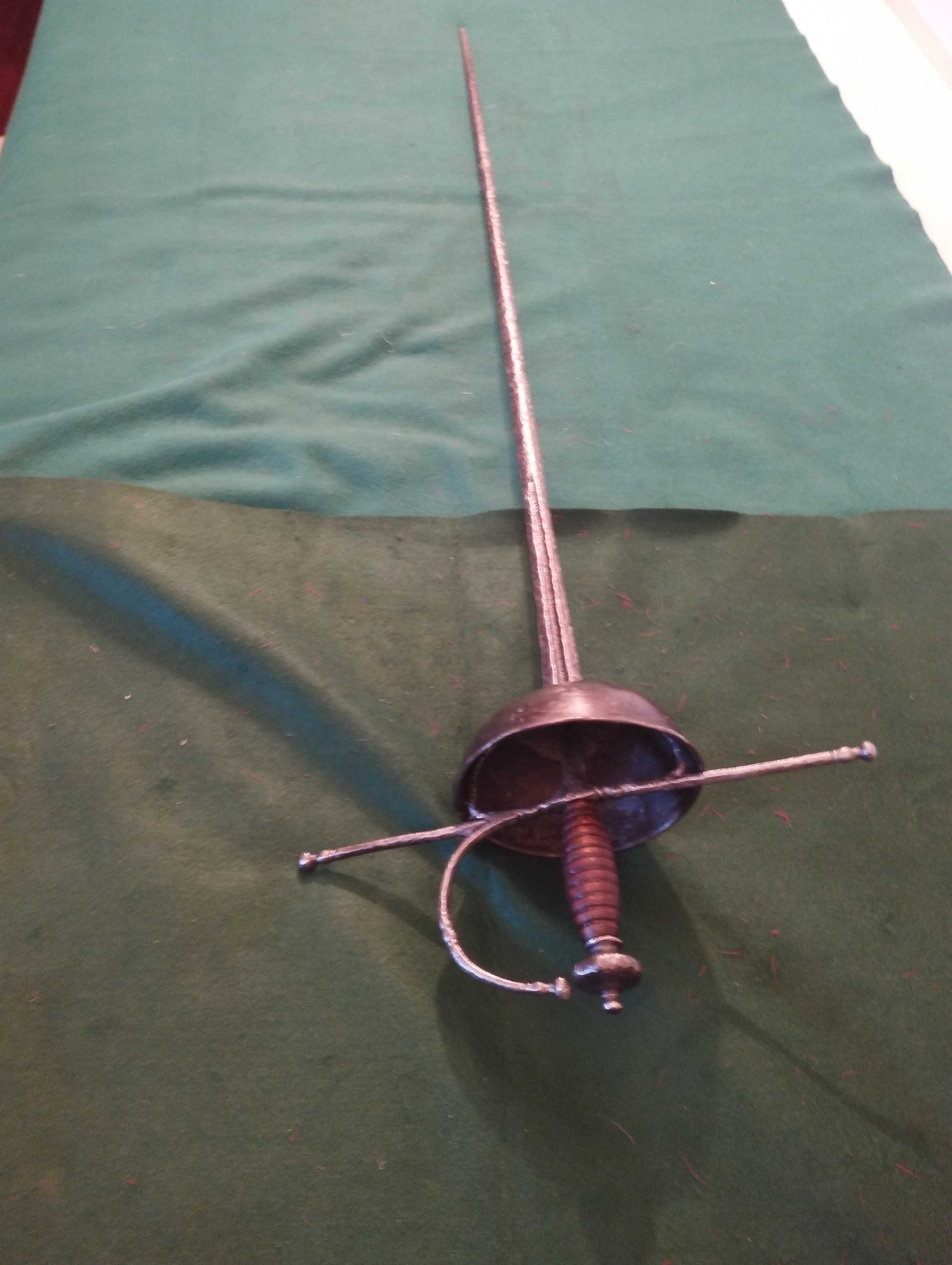 Espada espanhola de TAZA do século XVII (1ª metade)