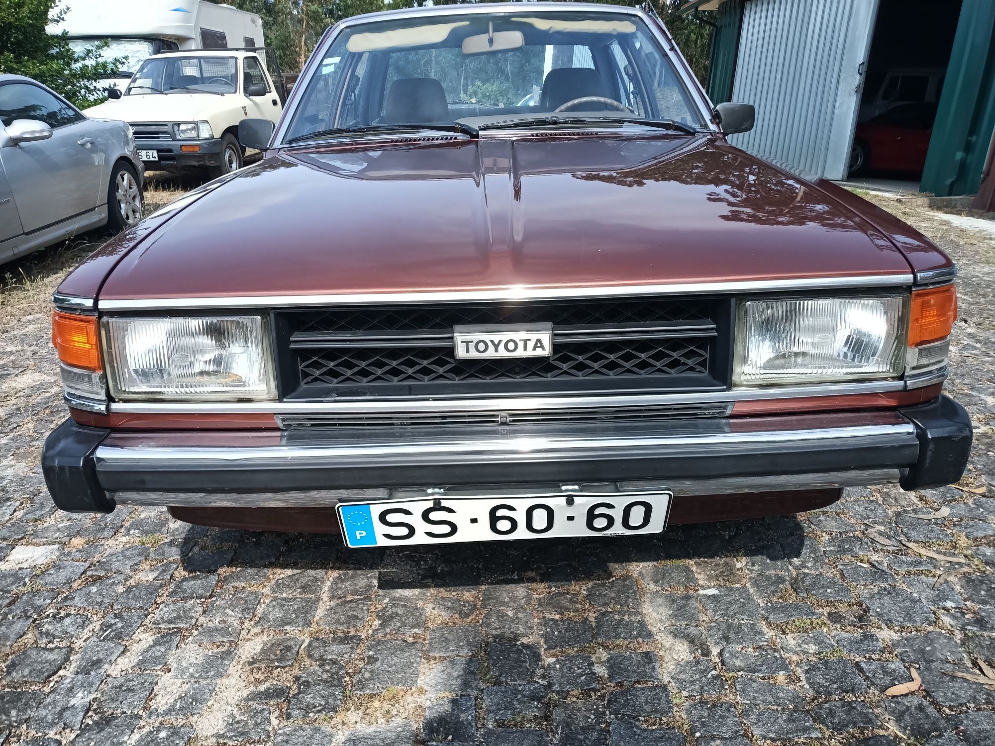 Toyota Carina primeira edição