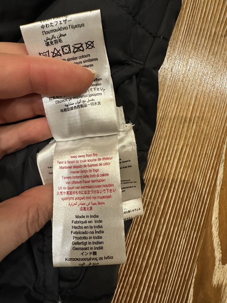 Продам куртку Hugo Boss