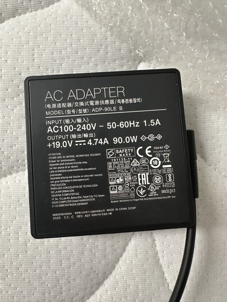 Zasilacz ładowarka  do laptopa asus  19v 4.74a 90w adp-90 le b