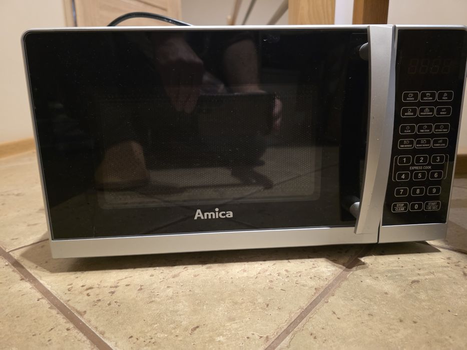Kuchenka mikrofalowa Amica AMGF20E1S