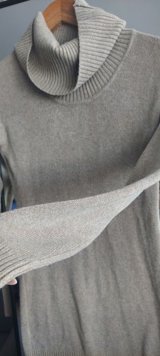 Sweterkowa sukienka z golfem kaszmir szałwiowa jasnozielona Lonky XS S