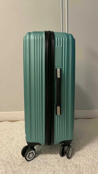 Walizka podróżna na kółkach z OCHNIK - okazyjna cena