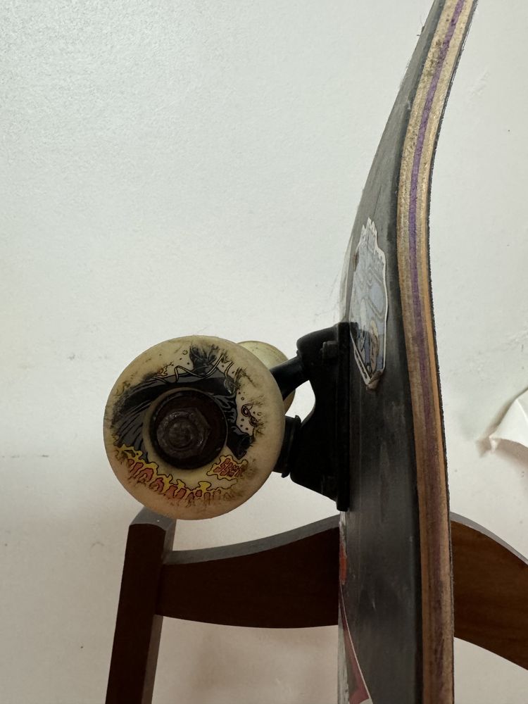 Skate Tony Hawk 8.0 pouco usado