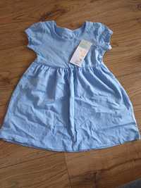 Nowa błękitna sukienka dla dziewczynki