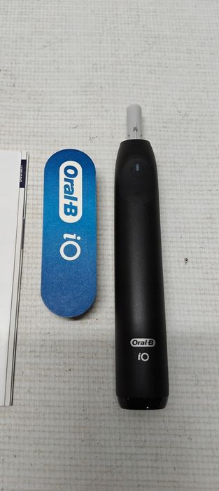 Szczoteczka Elektryczna Magnetyczna Oral-B iO Series 2 + Etui