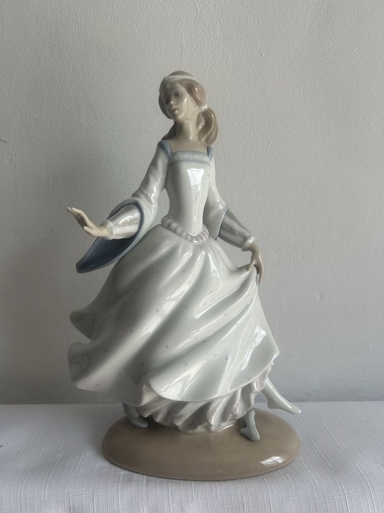 Lladro „Kopciuszek” figurka porcelana