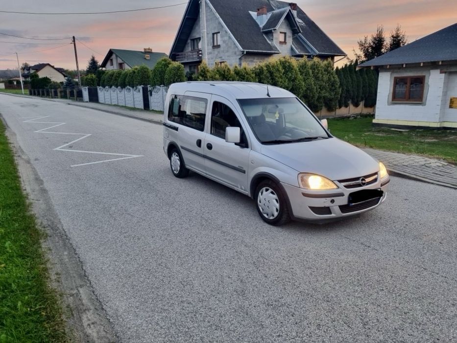 Opel combo 5osobowy