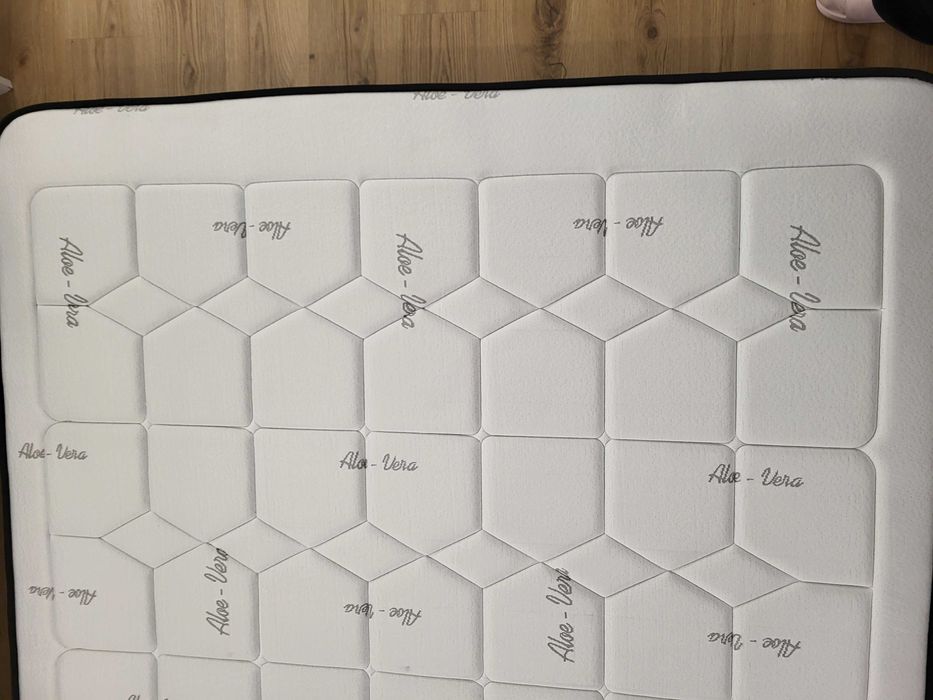 Colchão ortopédico faces verão e inverno em excelente estado