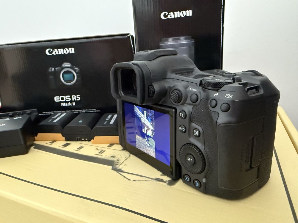 Canon R5 mk2 + RF 35mm f/1.8