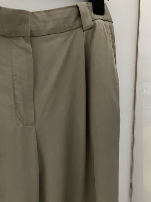 Spodnie marki Massimo Dutti