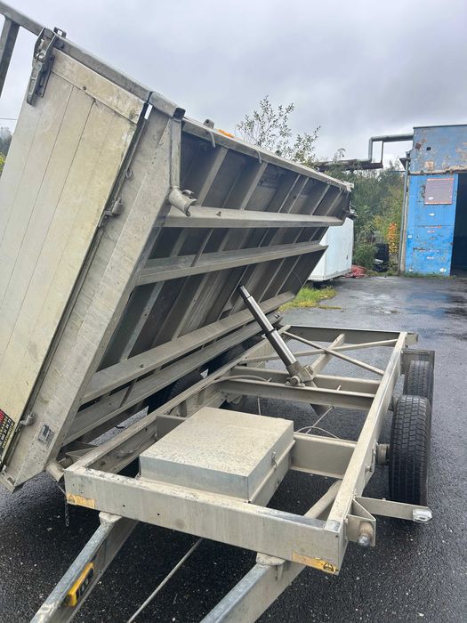 Przyczepa wywrotka kiper 3500 kg 3,5 tony SARIS C3500 lekko uszkodzona