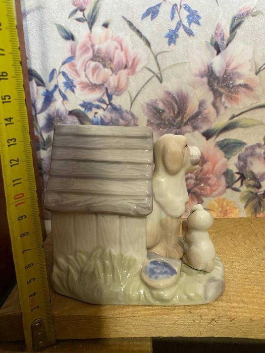 Статуэтка фарфор собака