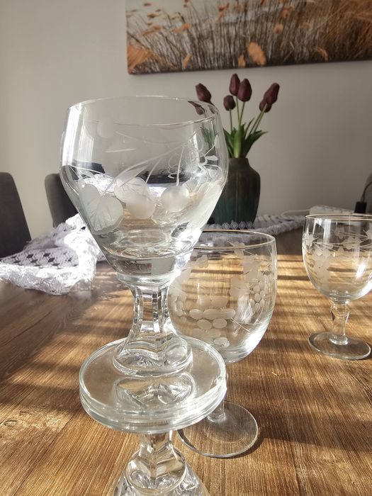 Sprzedam kieliszki szkło szlifowane