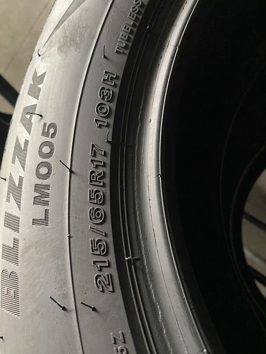 Шини 215/65/17 - 4шт Bridgestone Blizzak LM005