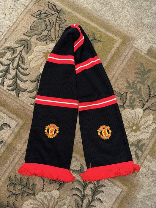 Шарф футбольного клубу Manchester Unated