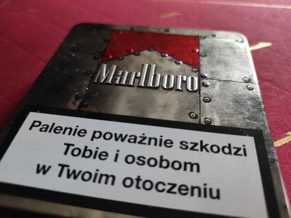 papierośnica pudełko etui   Malboro