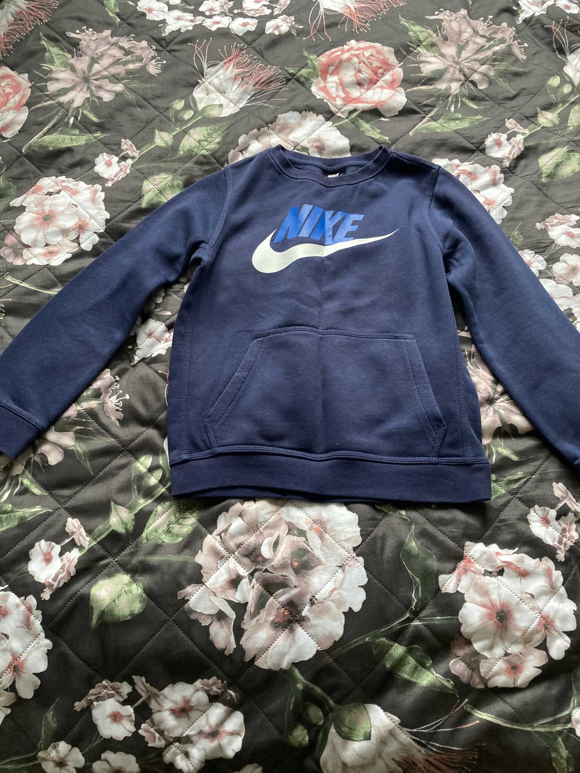 Bluza chłopięca firmy NIKE rozm. 137-147 cm