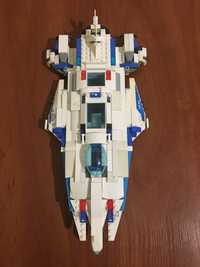Лего космічний корабель