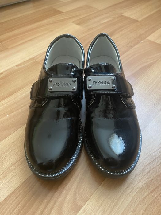 Туфлі дитячі чорні 30 розмір