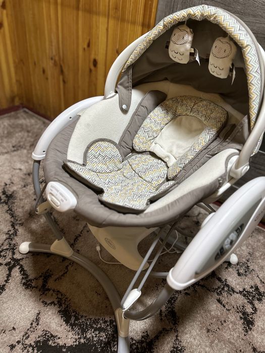 Продам крісло гойдалку1600гр.