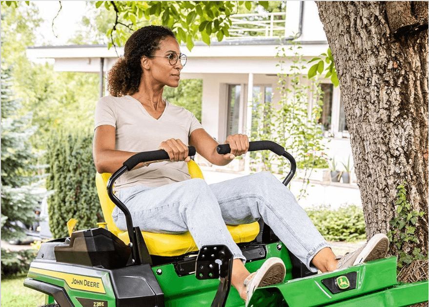 Traktor John Deere Ztrak Z315E Przegląd zerowy 5 lat gwarancji Raty 0%