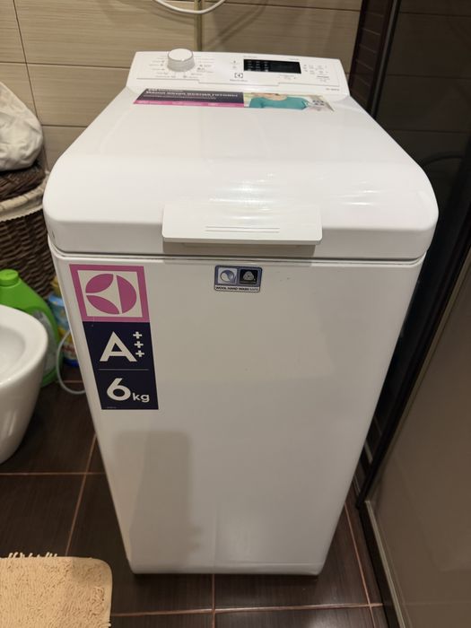 Продам стиральную машину под ремонт или на запчасти