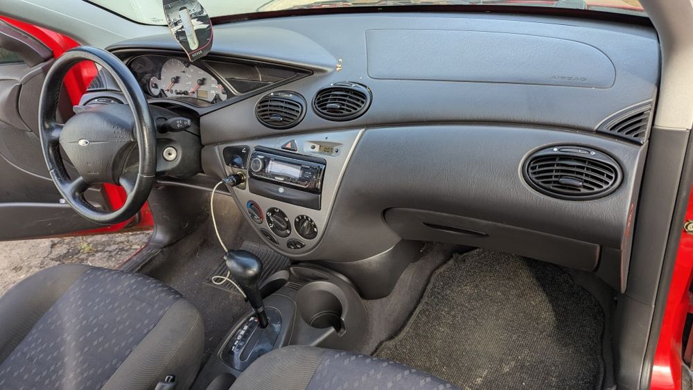 Ford focus 1 1.6 бензин, автомат!