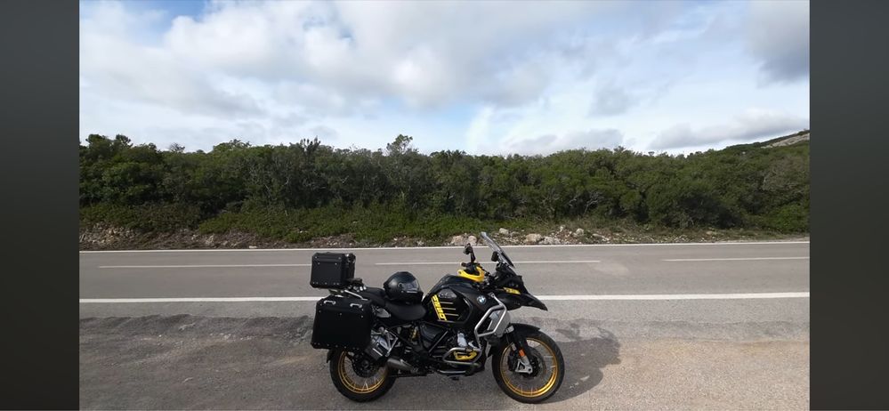 Moto BMW GSA 1250 edicao 40 anos