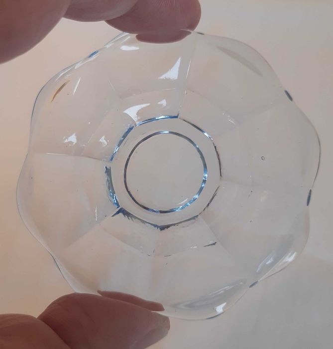 Conjunto de 6 Tacinhas + Pratinho Antigos em Vidro Azul