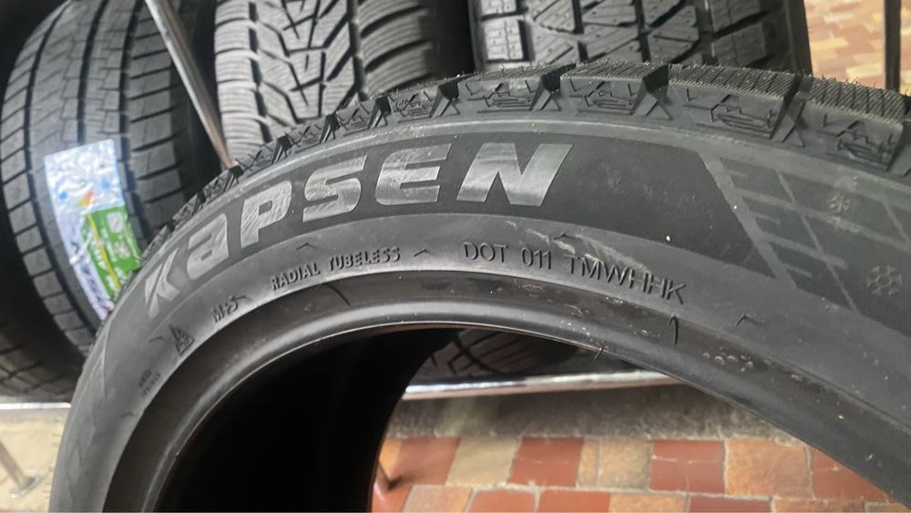 275/40R20 + 315/35R20 комплект зимних шин Kapsen  BMW X5 X6
