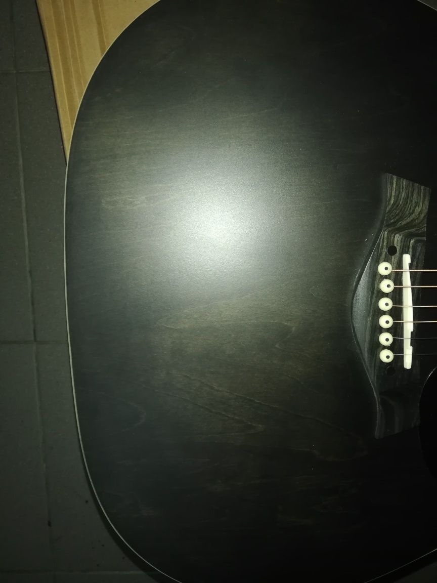 Guitarra western  preta