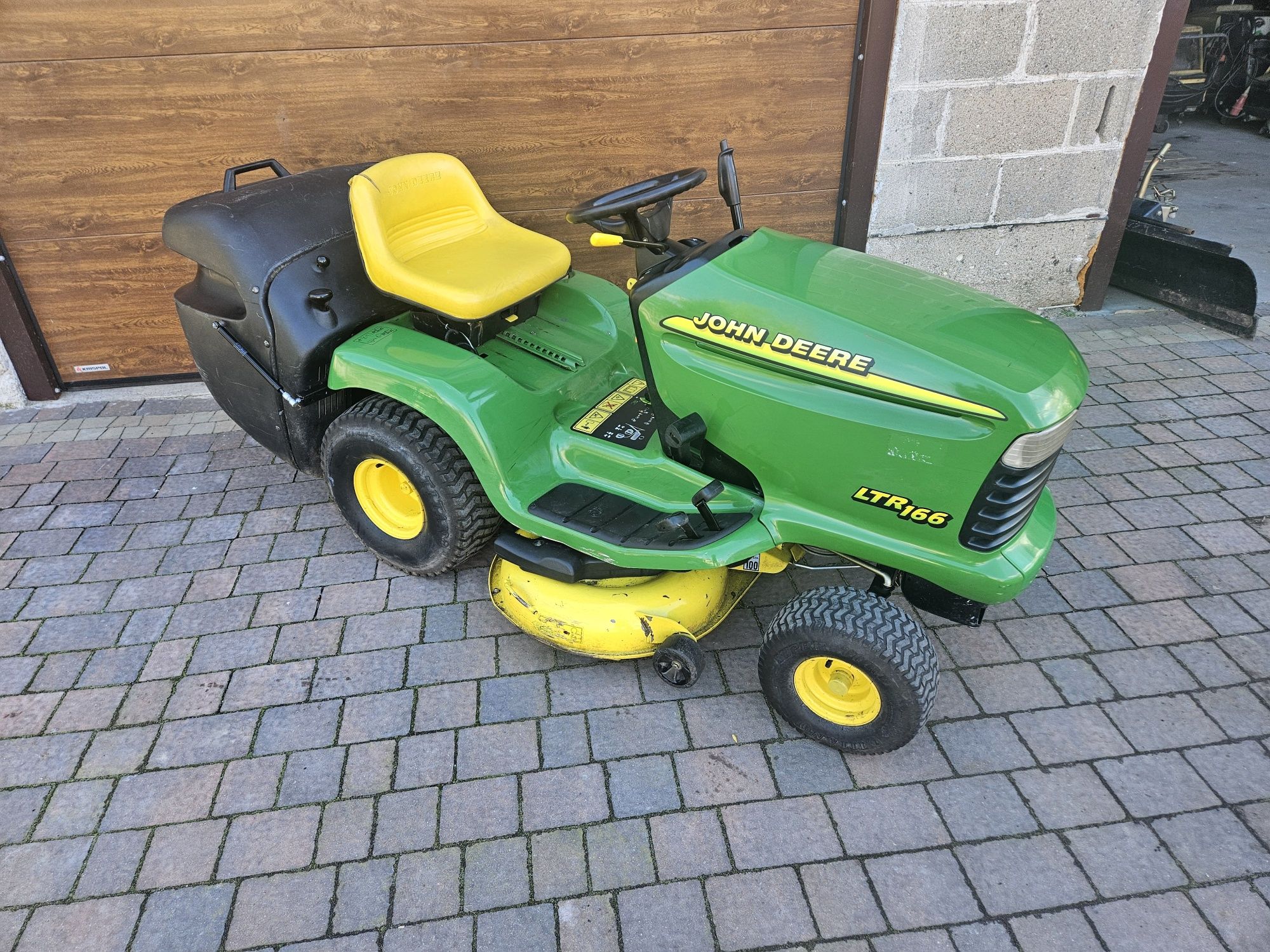 John deer ltr 166 V2 pompa oleju Briggs