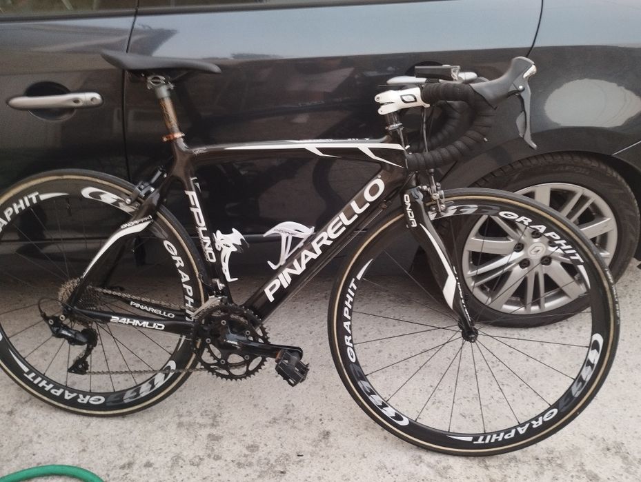 Bicicleta pinarello em carbono