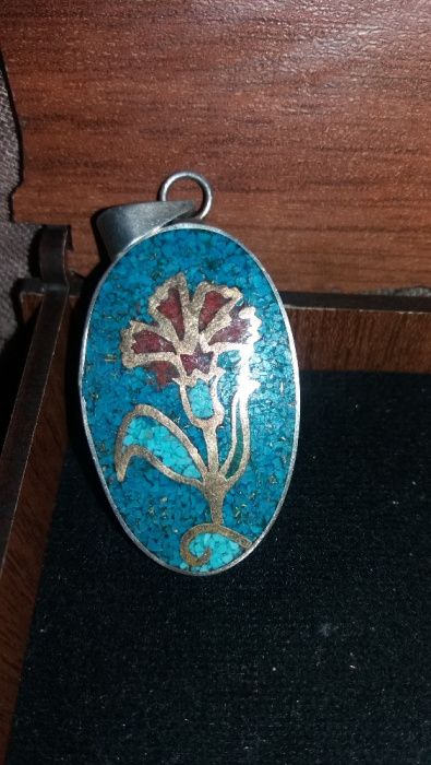 Продам комплект серьги+кулон,серебро+натуральные камни,экв.100$