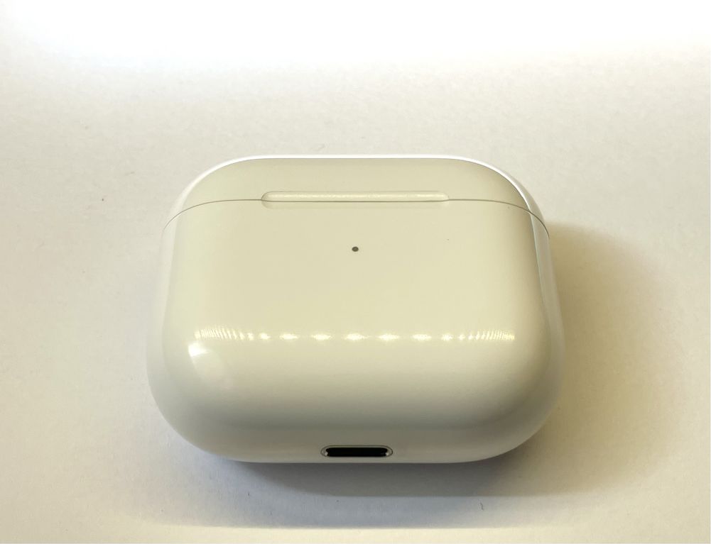 Оригинальный кейс Airpods 3, A2566