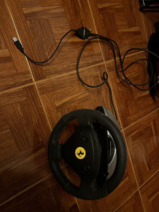 Vendo Volantes e pedais