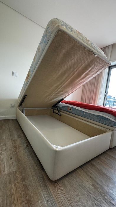 Cama de corpo e meio