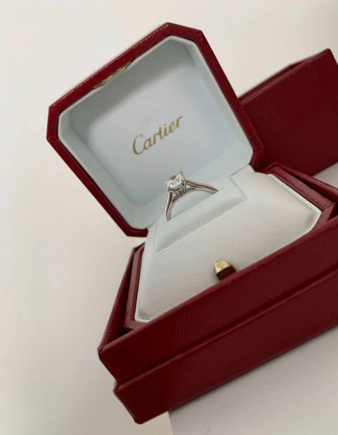Кольцо Cartier. Cartier