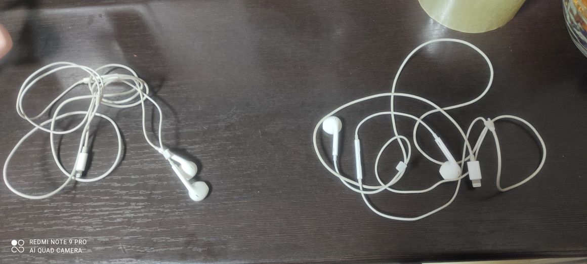 Apple iPhone EarPods with Mic Lightning