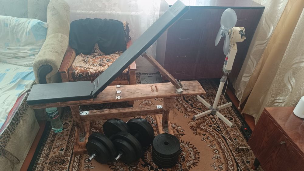 Скамья + гантели(2х21кг) + перчатки.ЦЕНА ЗА ВСЁ!!!