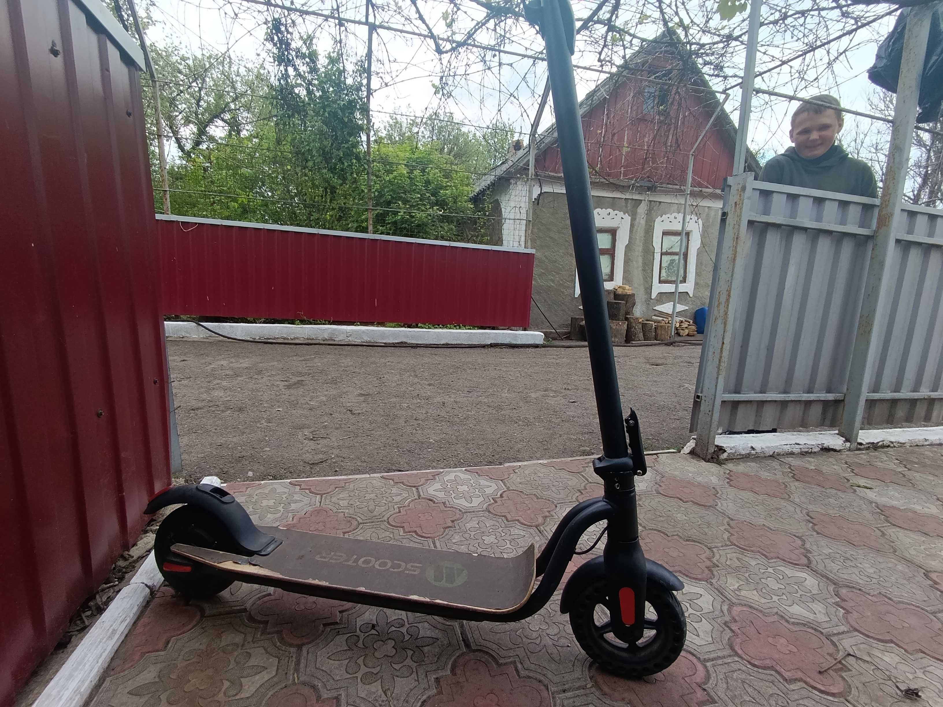 Електросамокат M-Scooter s10 300BT, без торгу