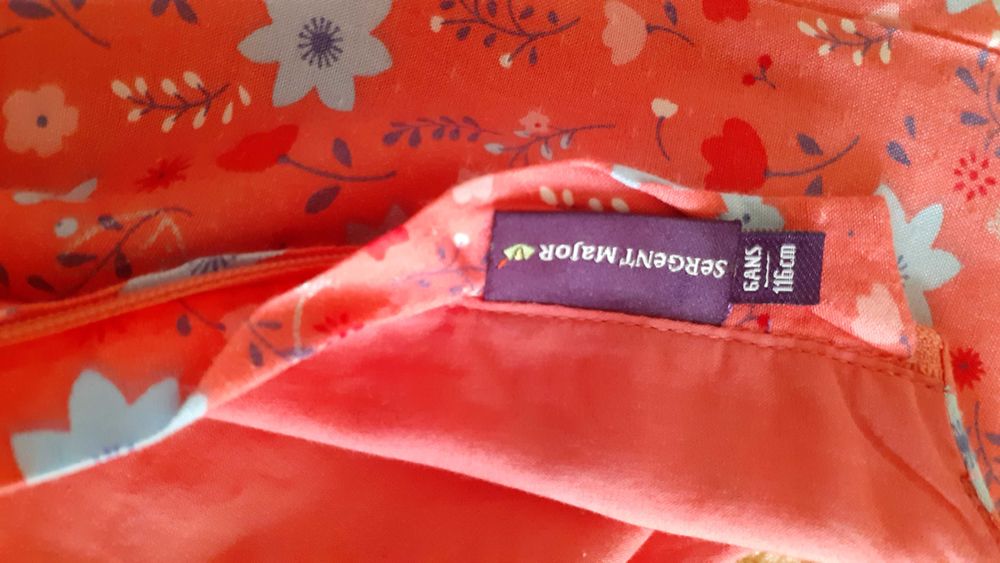 Vestido de Menina de 6 anos - rosa coral - usado uma única vez
