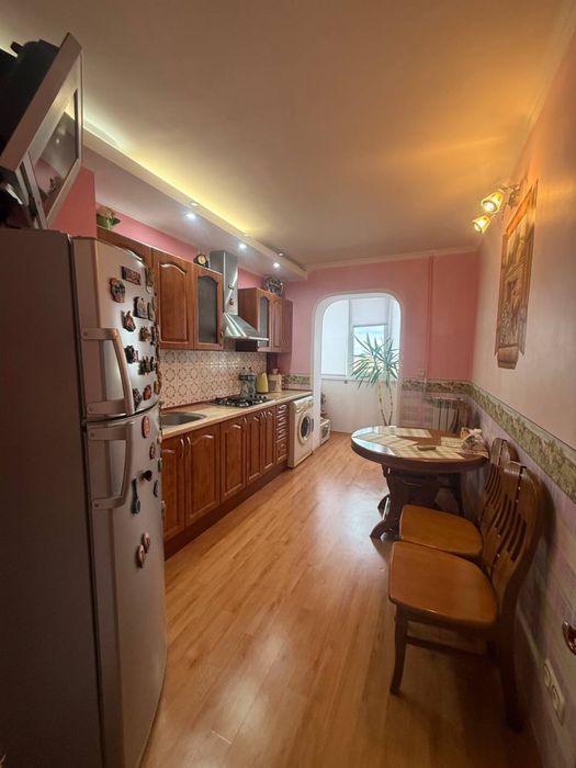 Сдам 3-комн.кв на Победе с мебелью и техникой