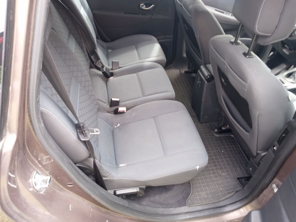 Wynajem samochodu, wypożycz auto, wypożyczalnia 7 osob