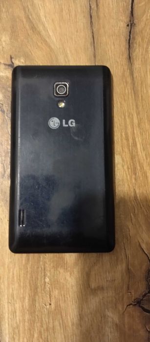 Telefon smartfon LG P710