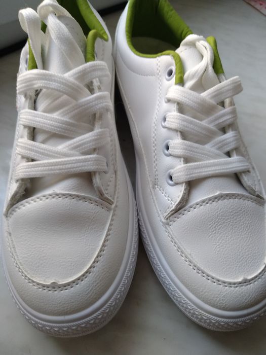 Кросівки жіночі 36 розмір