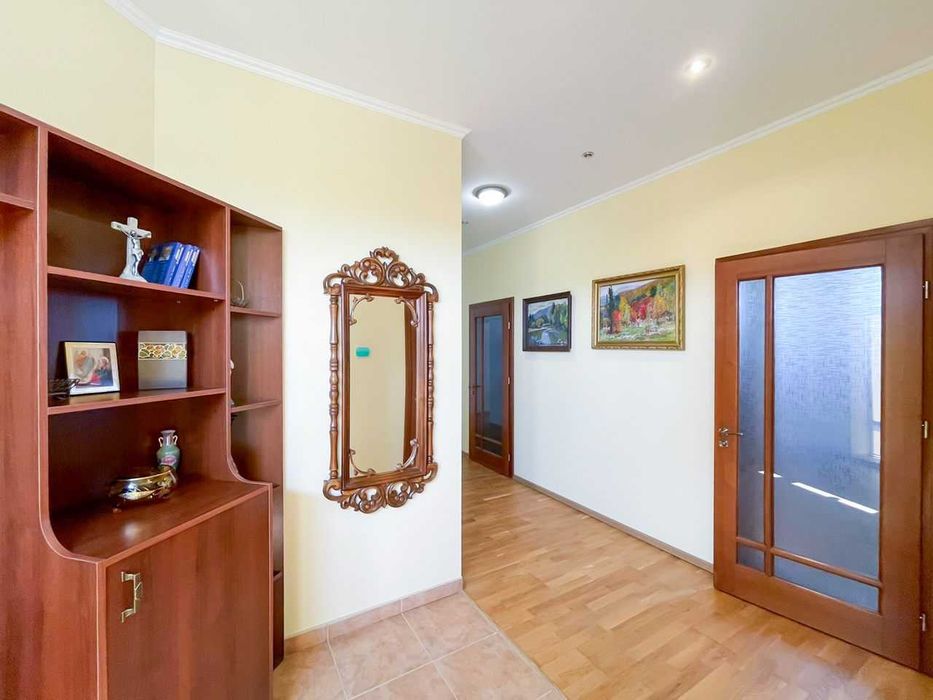 Продаж будинку з ремонтом, меблями, технікою, 5 хв. до Нового р-ну