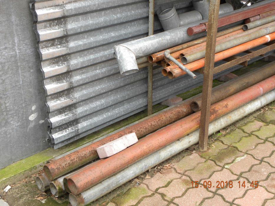 RURY słupy metalowe